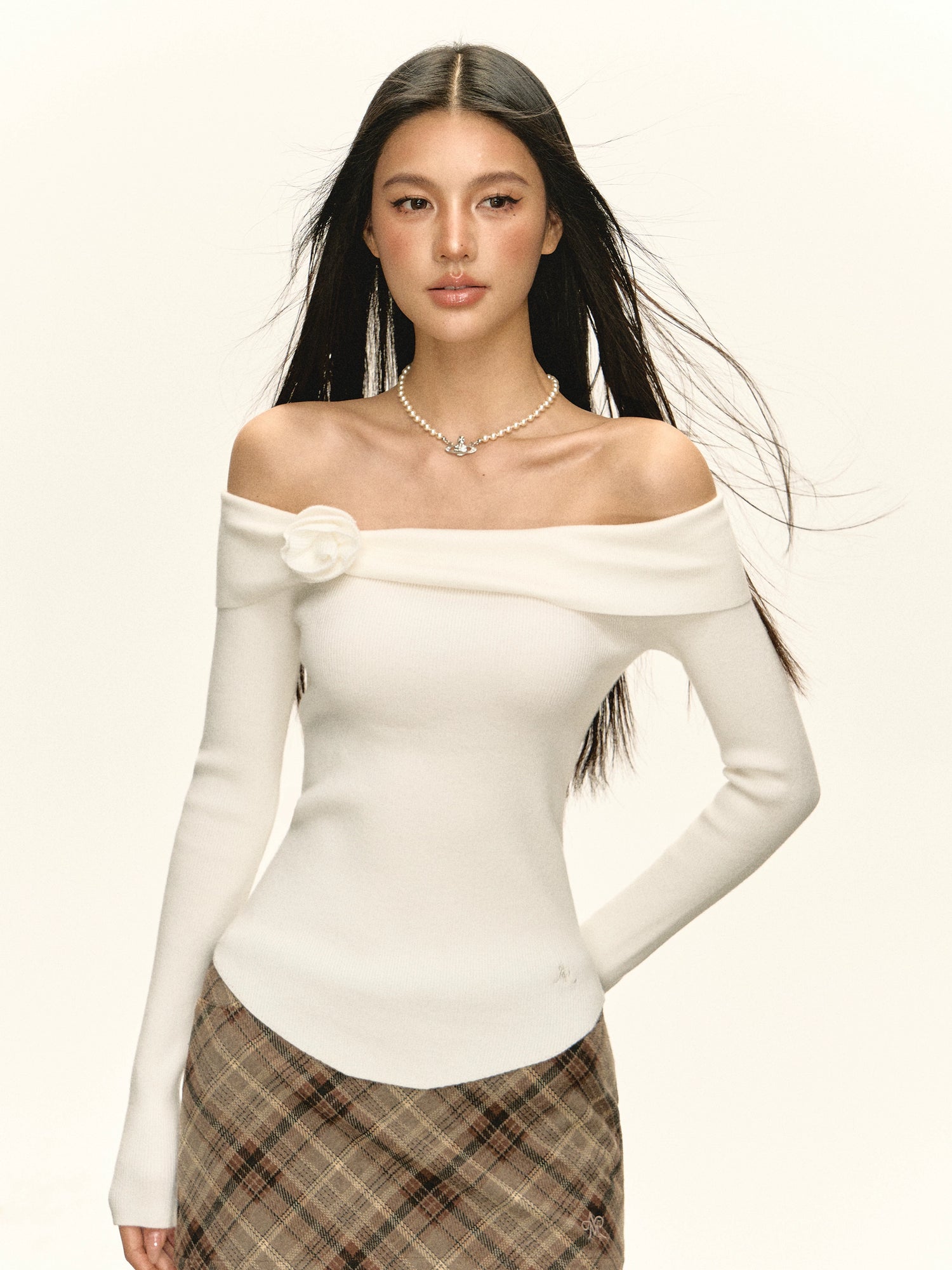 Schulterfreies Rippstrickpullover-Oberteil 