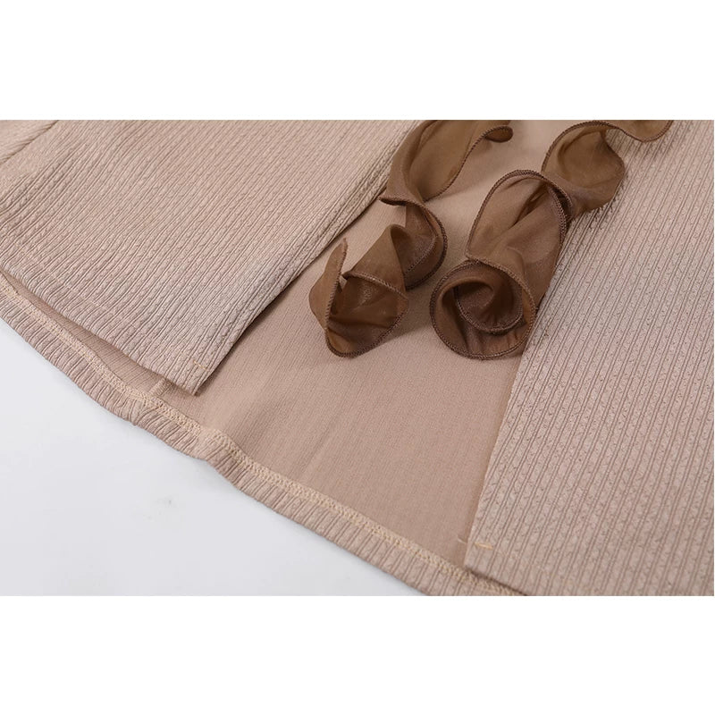 Robe maxi en tricot à manches longues avec bordure froncée 