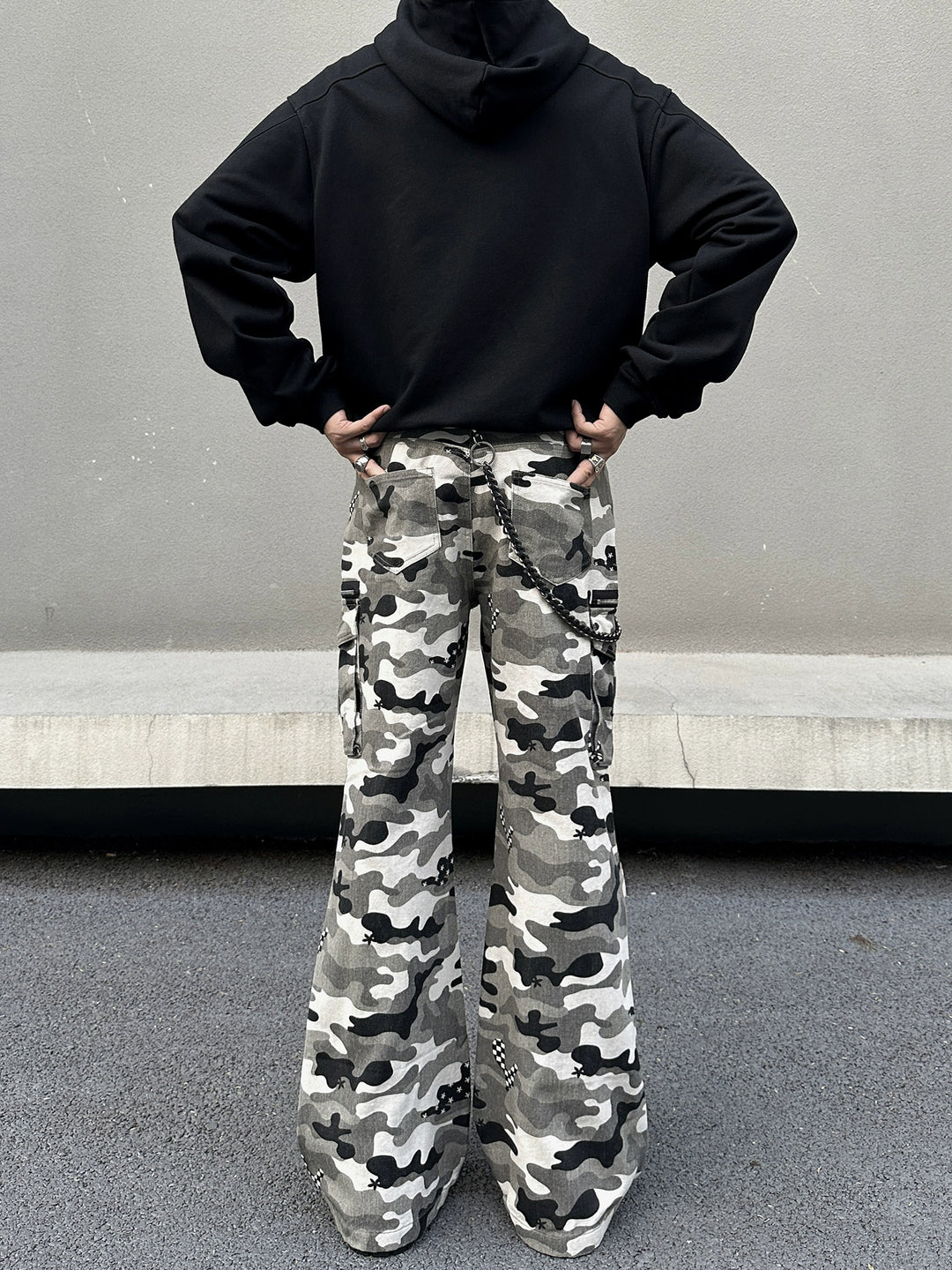 Camouflage Multi-Pocket Flared Pants