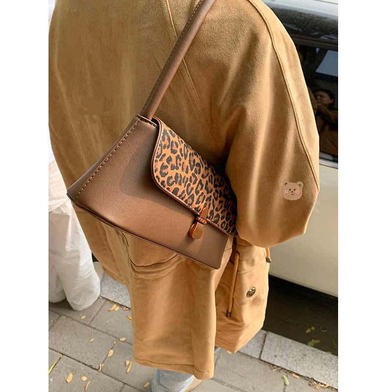 Leopard Print Baguette Shoulder Bag