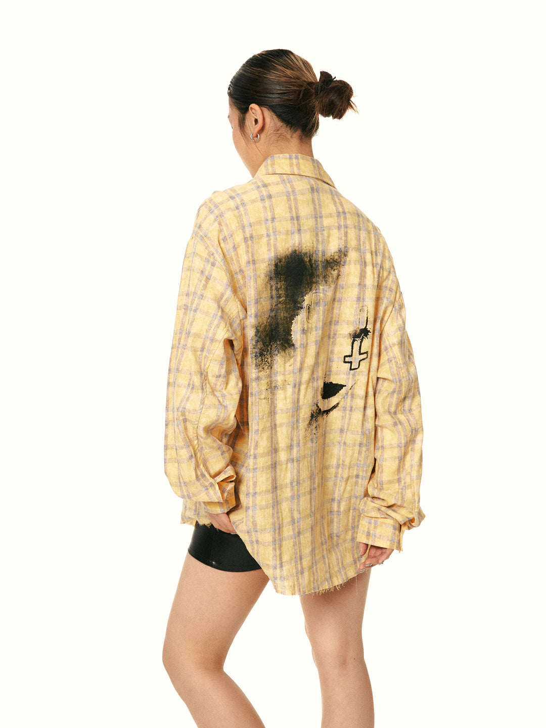 Graffiti Print Plaid Long-sleeved Shirt
