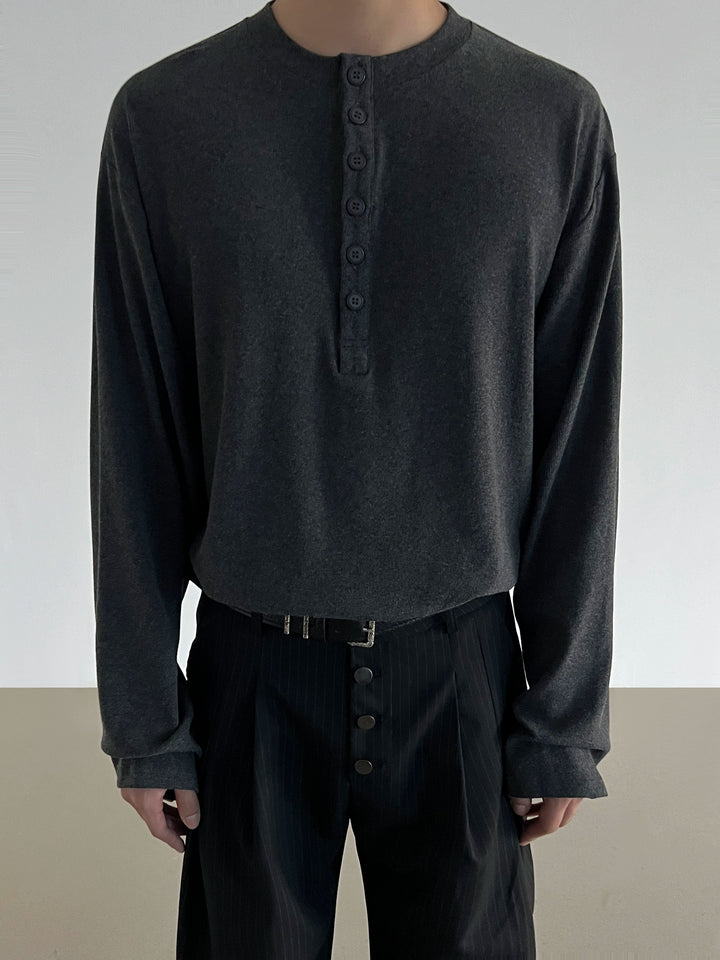 Camisa de pullover de manga larga con cuello Henley 