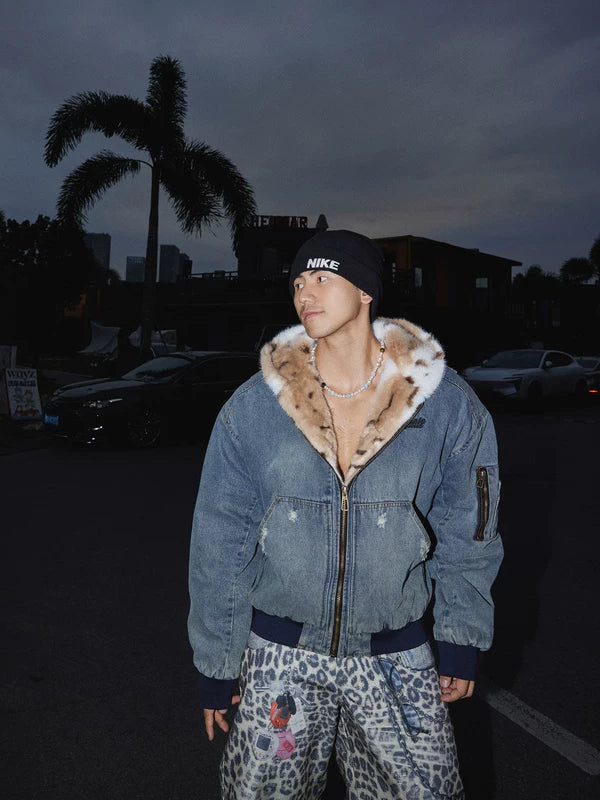 Veste en denim délavé rétro avec col en fourrure 