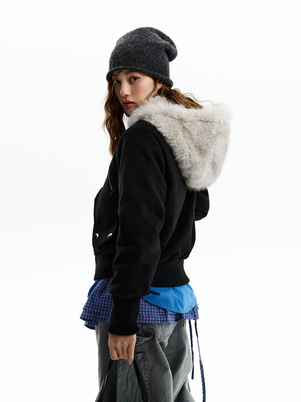 Chaqueta bomber con cremallera y cuello de piel sintética 