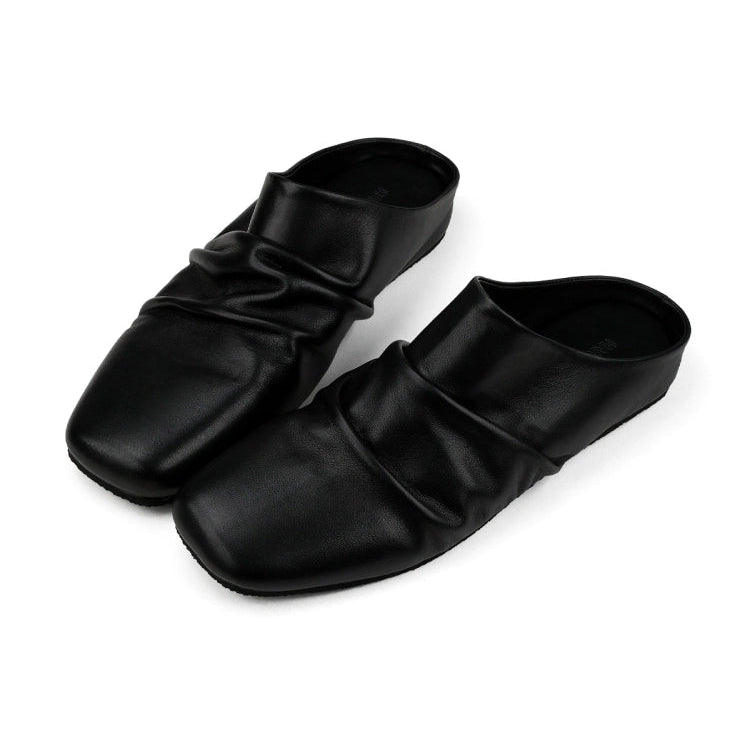Wrinkled Cowhide Square Toe Closed Mules