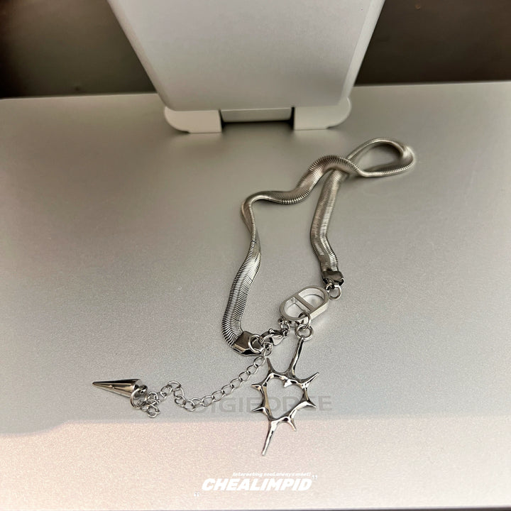 Thorn Heart Pendant Snake Chain Necklace