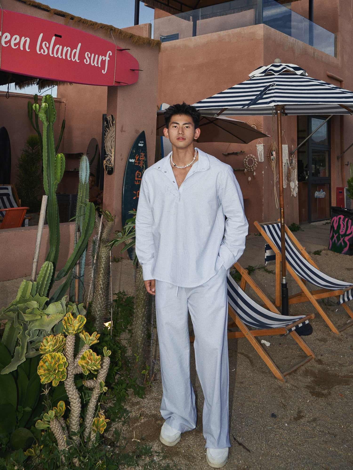 Gestreiftes, lässig geschnittenes Halb-Cardigan-Hemd 