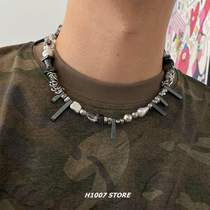 Collar de estilo industrial con cuentas irregulares 