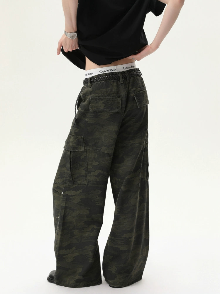 Distressed Pleated Rivet Double Pocket Jeans