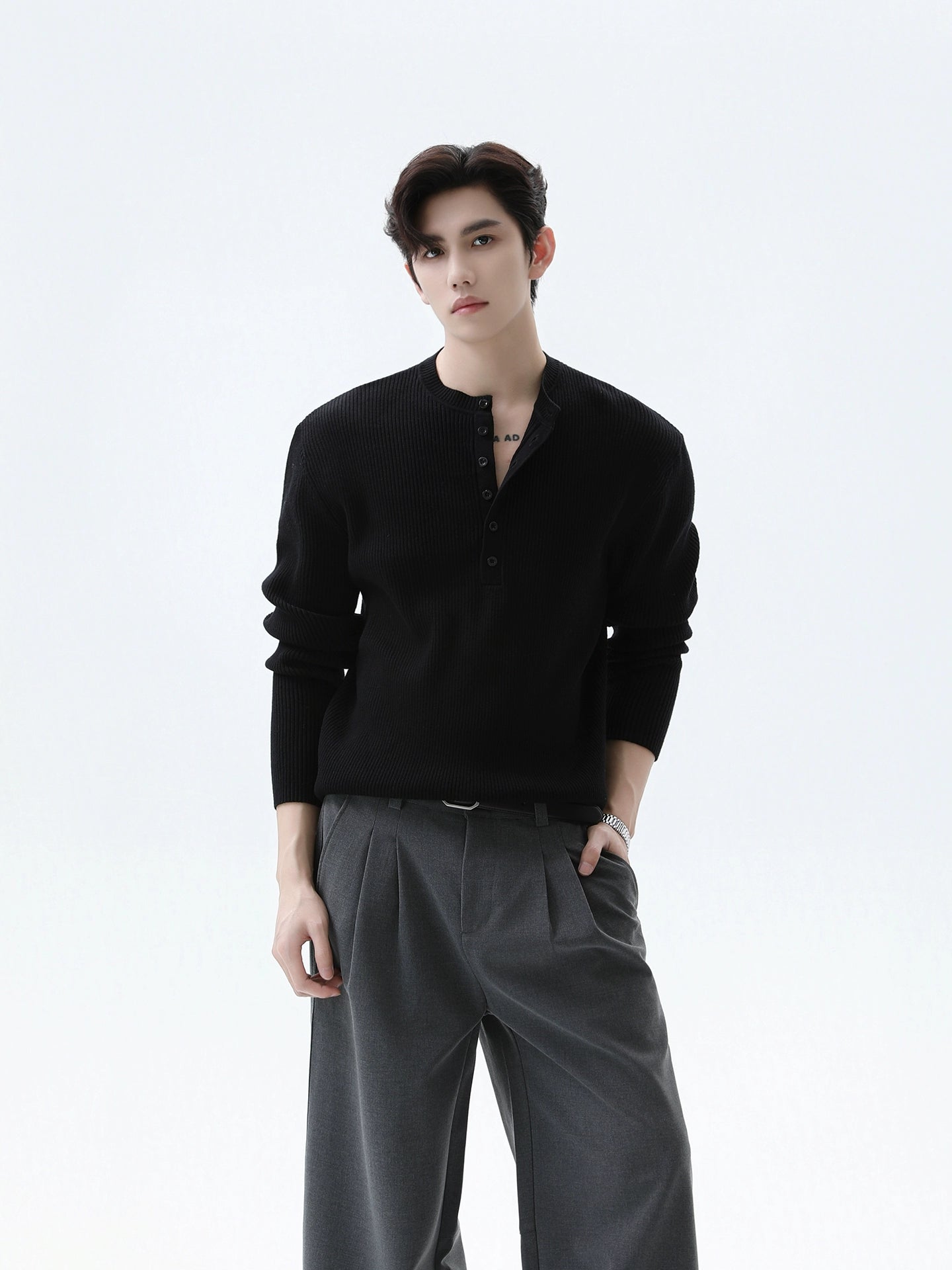 Kanalı Düğmeli Yaka Uzun Kollu Kazak 