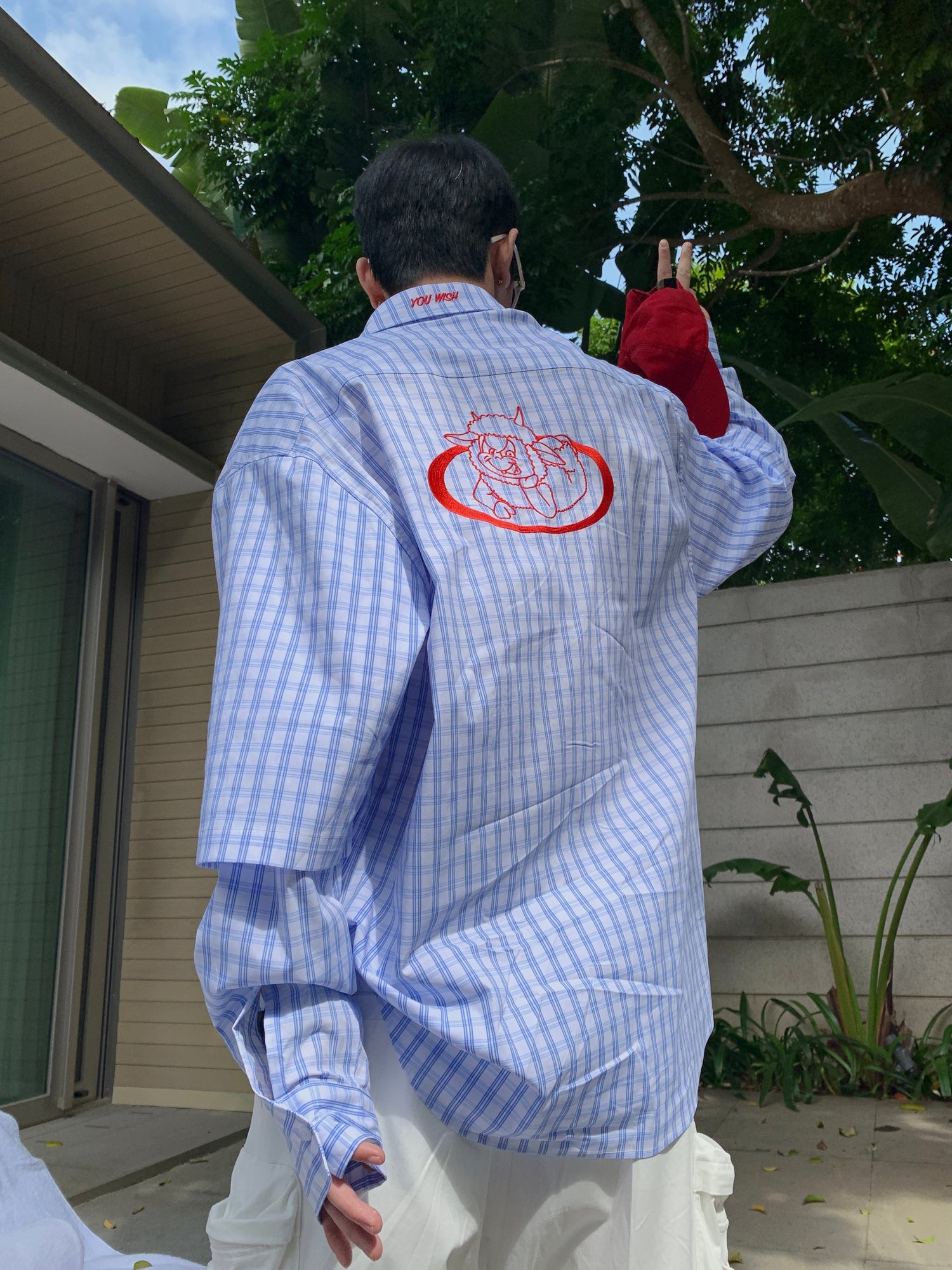 قميص طويل الأكمام مزخرف بتصميم مائل 