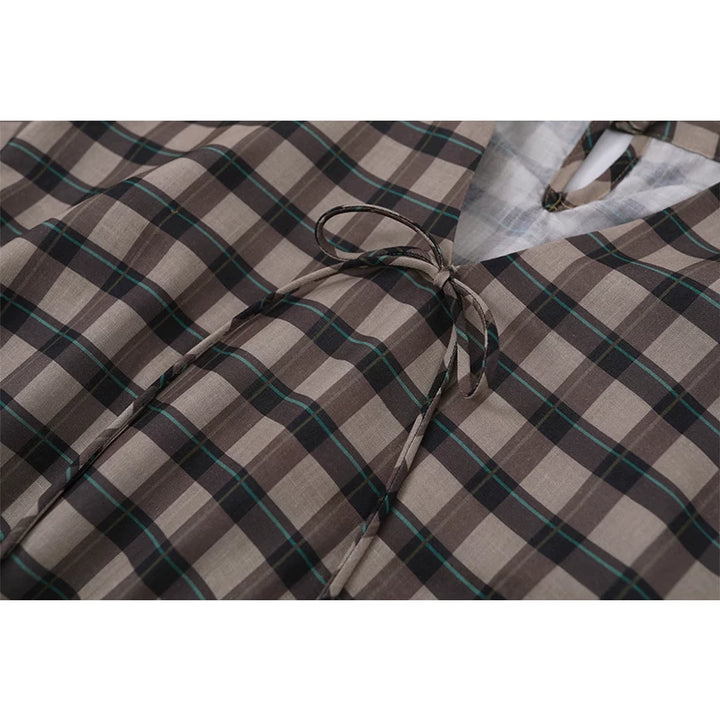 Blusa de manga larga de cuello en V con hombros al aire de cuadros 