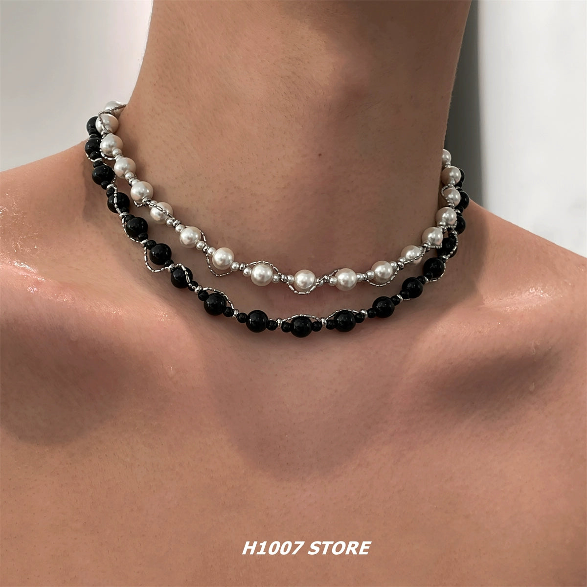 Pearl Beaded Winding Chain Necklace