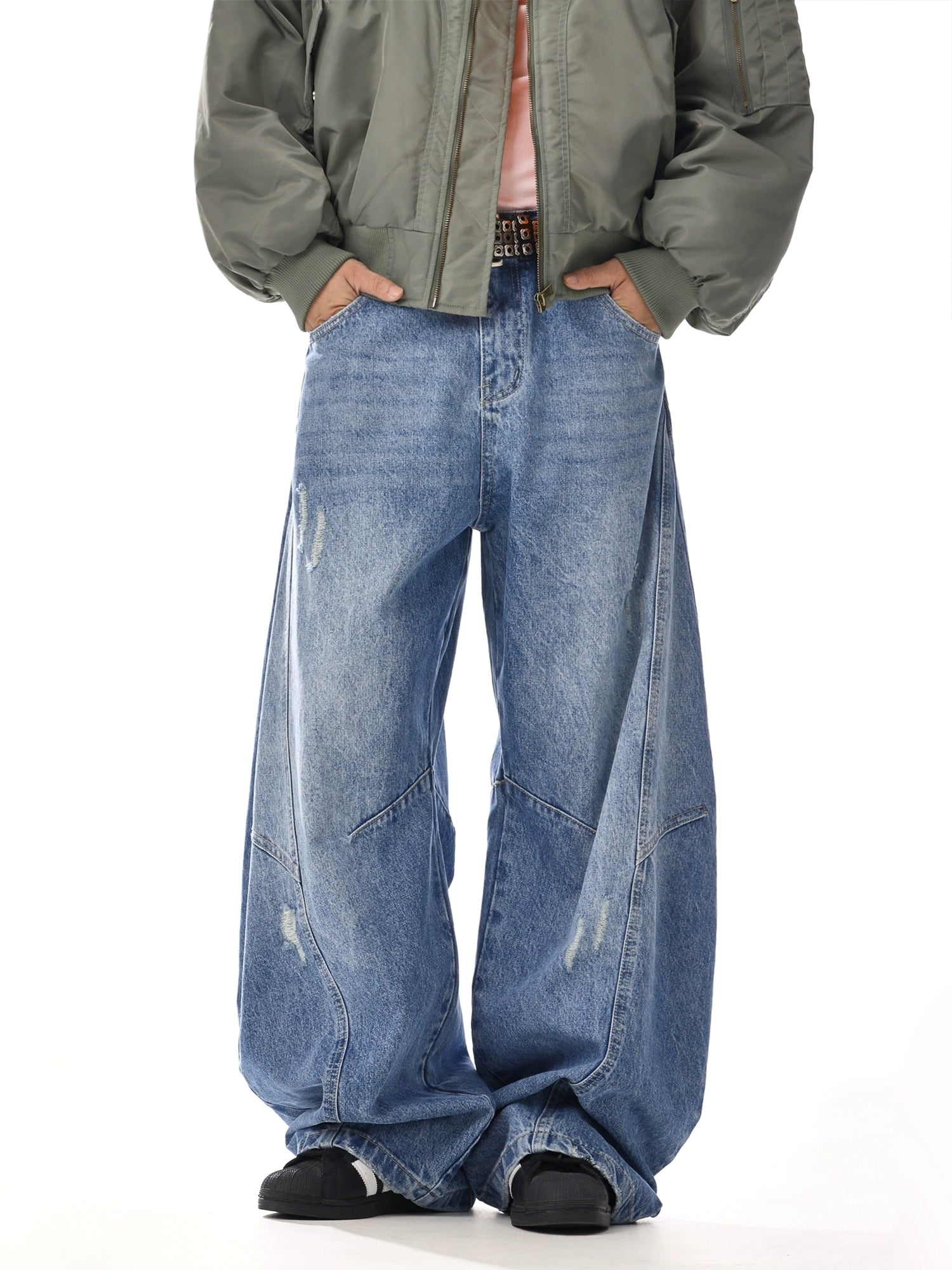 بنطلون جينز ثلاثي الأبعاد واسع الساق بتصميم ريترو 