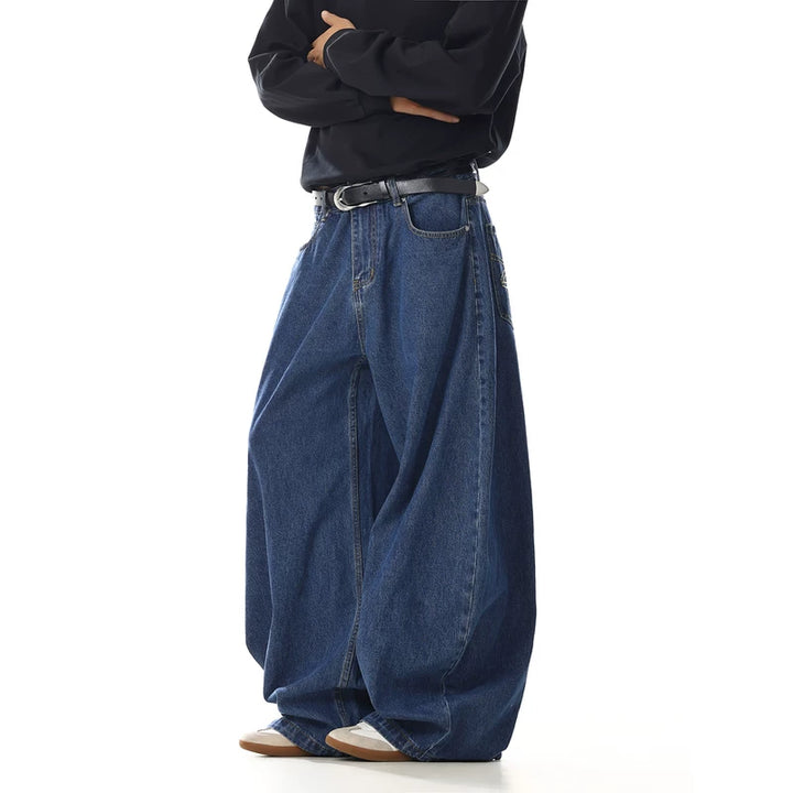 Jeans a gamba larga con vestibilità ampia e curvatura 