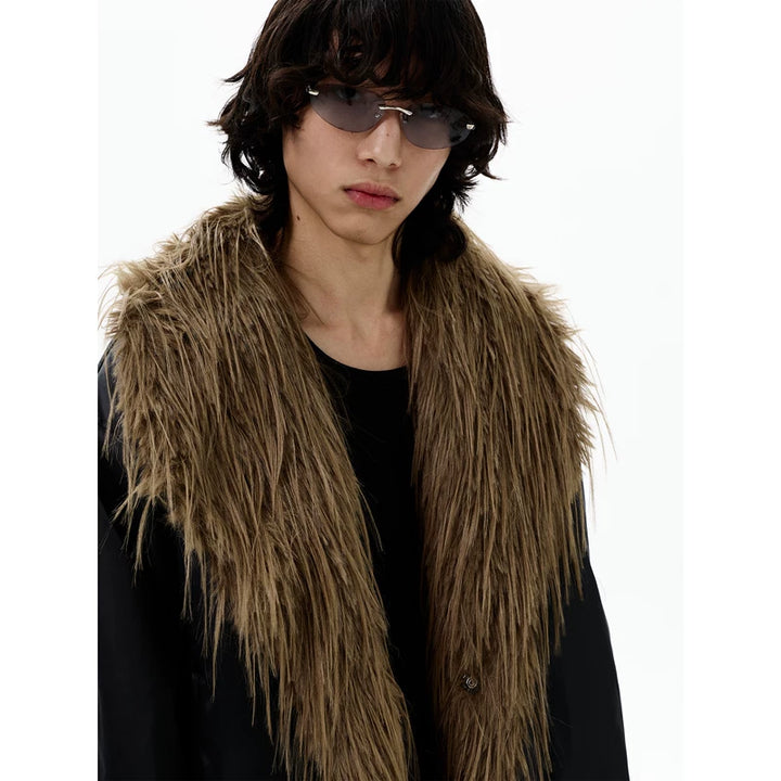 Chaqueta de cuero acolchada con cuello de piel sintética 