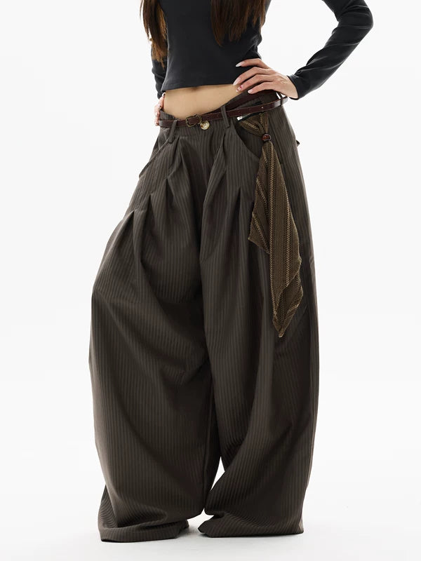 주름이 있는 와이드 레그 핀스트라이프 플로어 렝스 팬츠 