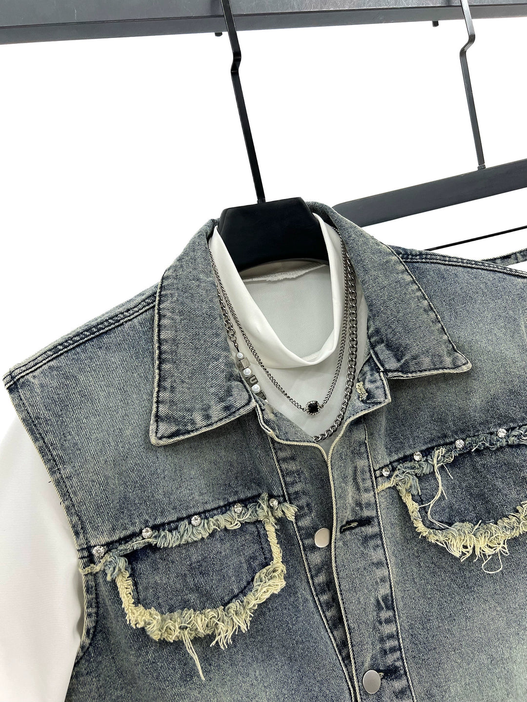 Ensemble de gilet et pantalon en denim déchiré 