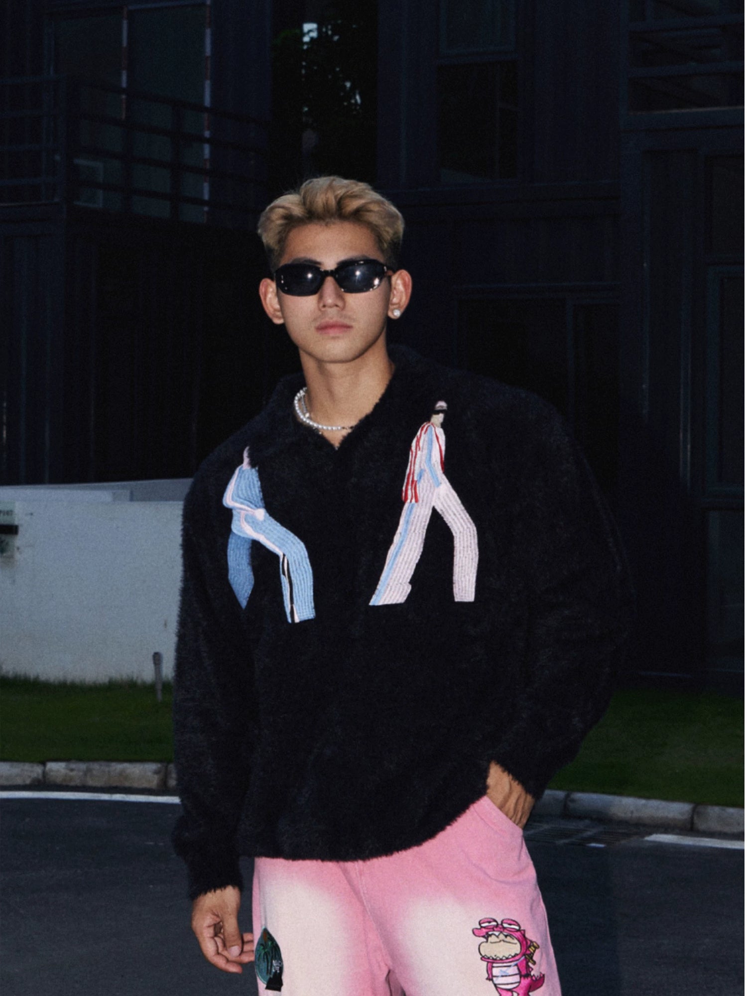 Yaka Polo Nakışlı Örme Kazak 