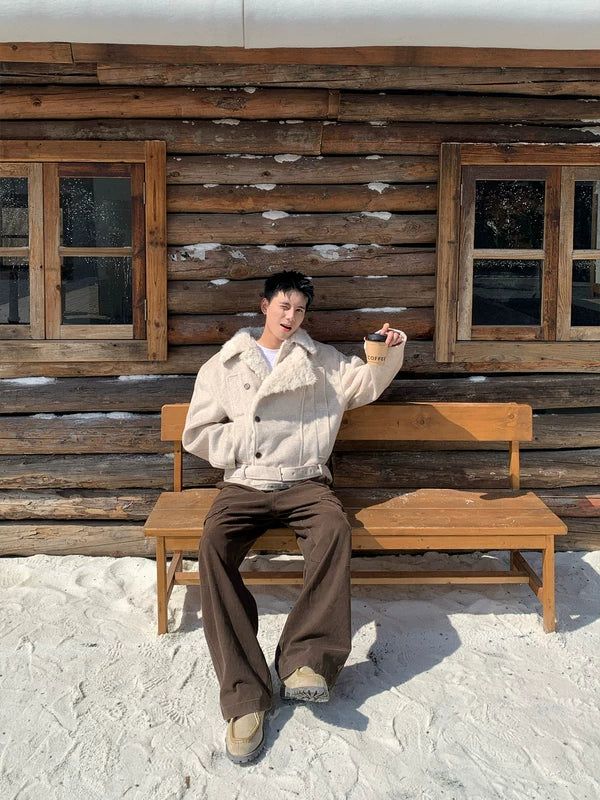 Dubbelt knäppt ulljacka med slagkrage 