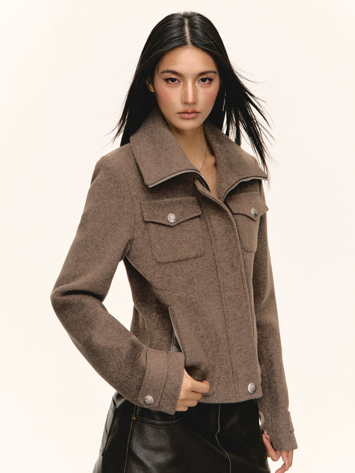 Veste courte en mélange de laine avec boutons 