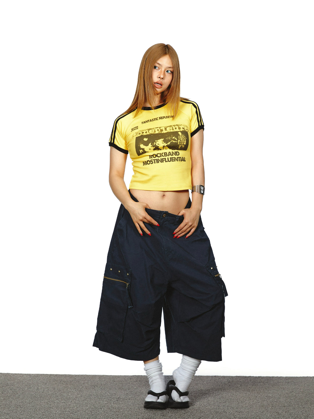Graphic Crop Top Short Sleeve Tee