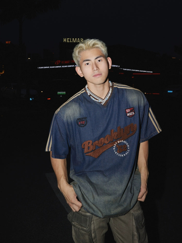 Camisa suelta de pullover con letras bordadas de mezclilla 