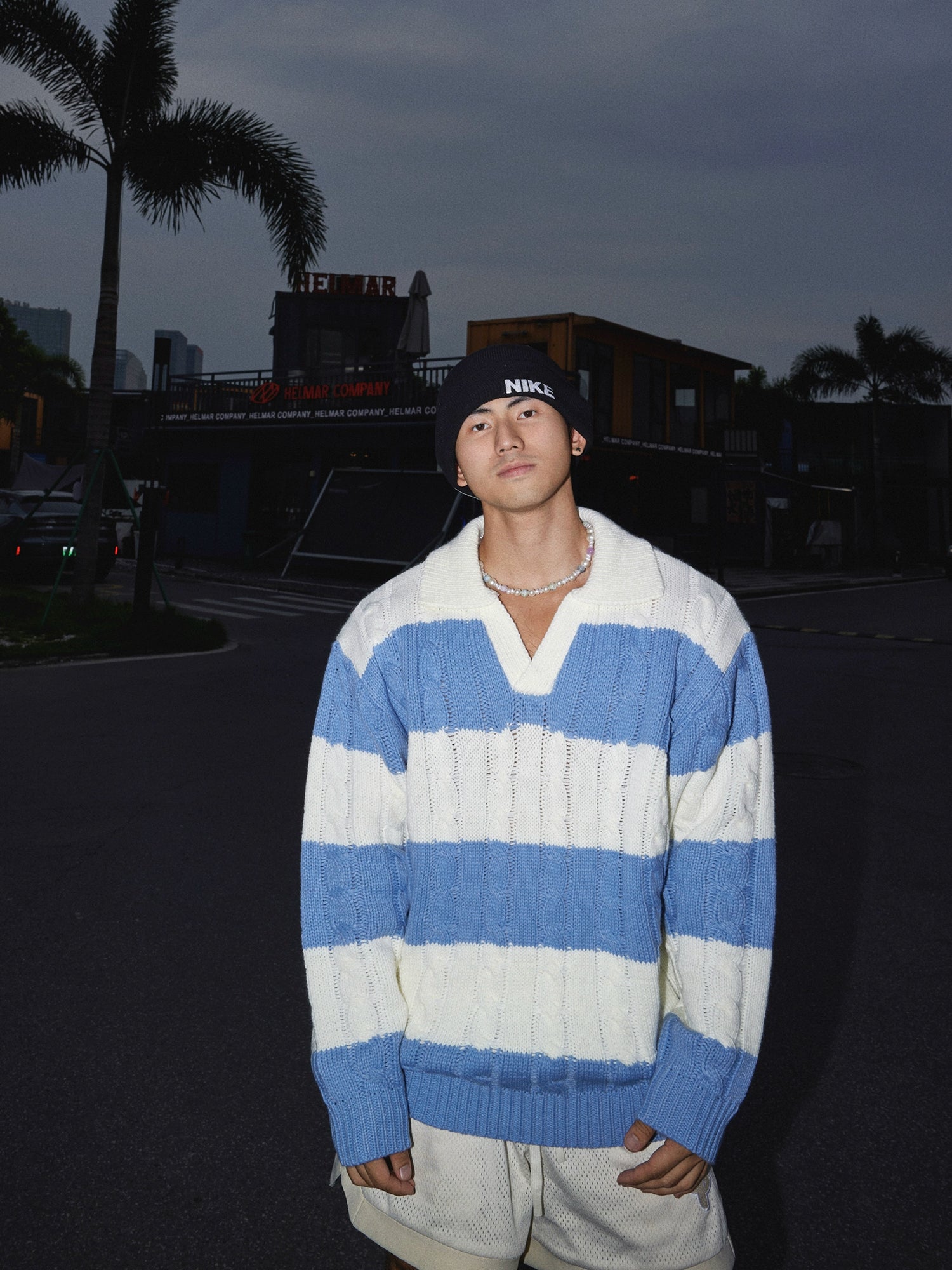 Retro Çizgili Bol Triko V-Yaka Kazak 