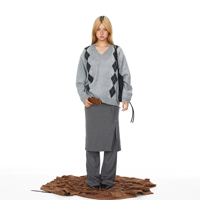 Diamond Pattern V-Neck Knit Sweater