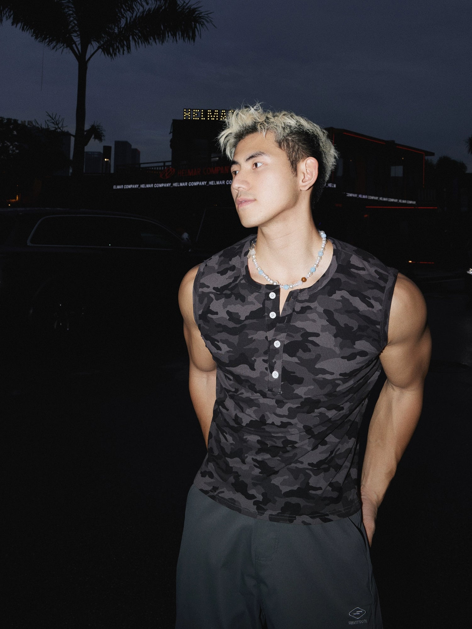 カモフラージュ スリーブレス ヘンリースリムフィット ベスト 