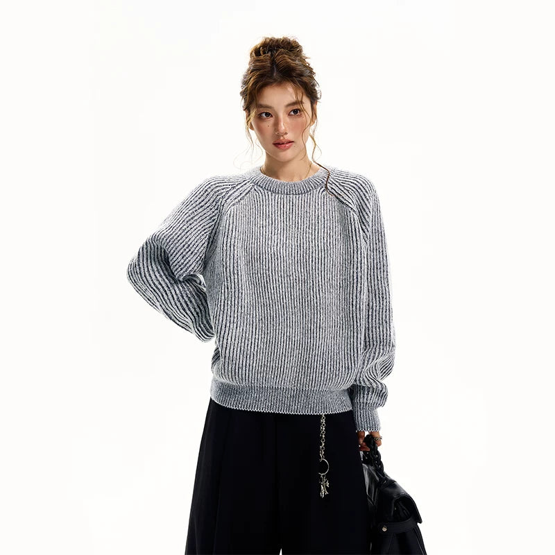 سويت شيرت بولوفر ذو ياقة دائرية من الصوف المحبوك ذو الأبعاد الكبيرة 