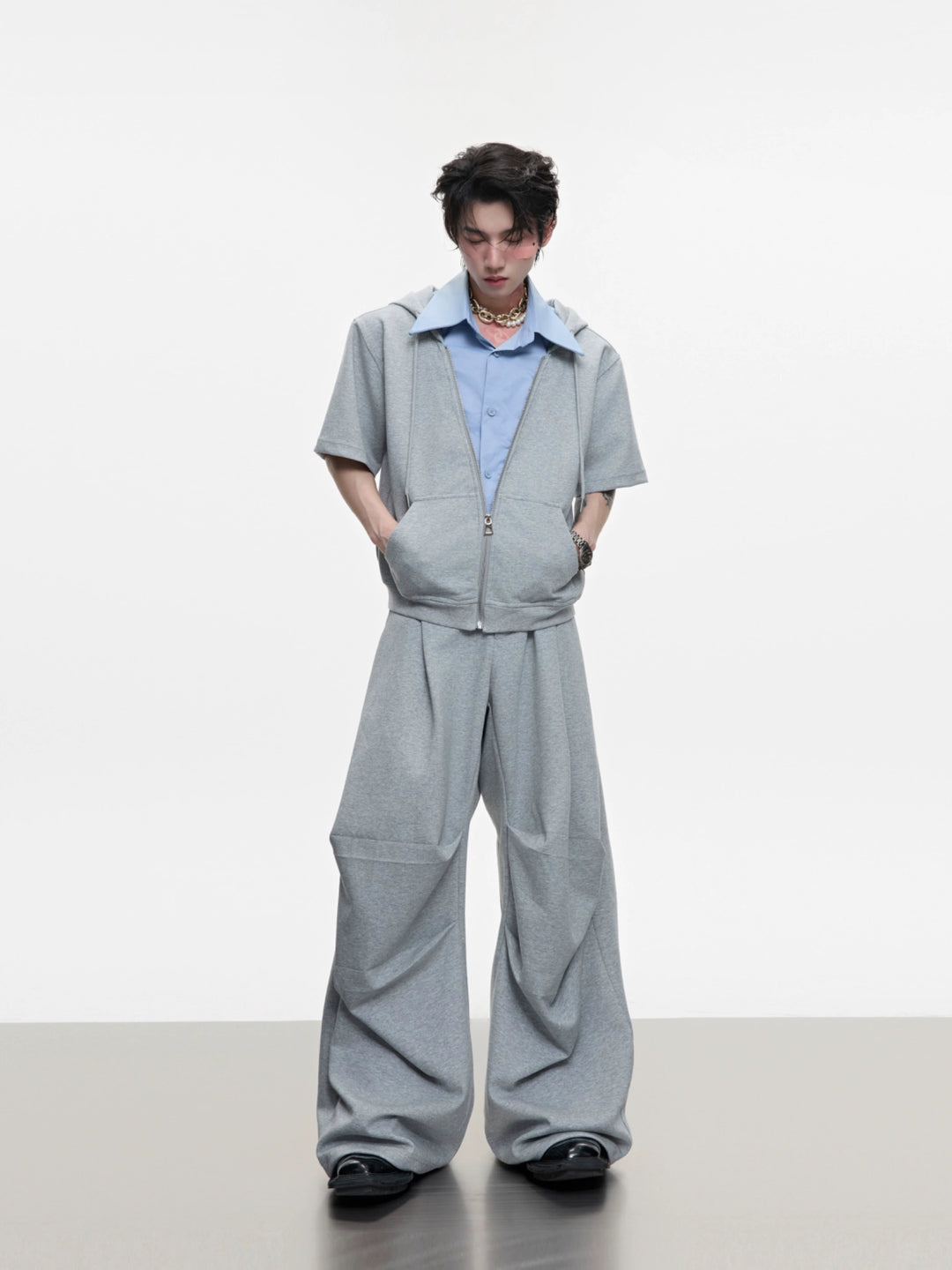 Hoodie mit kurzen Ärmeln und Hose Set 