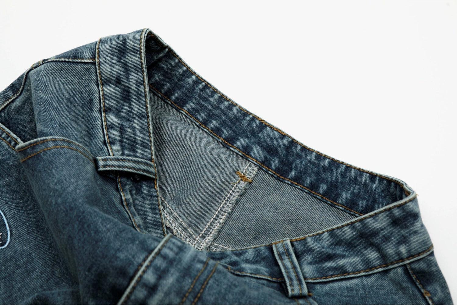 Calças de Denim Largas Bordadas com Cartoon 