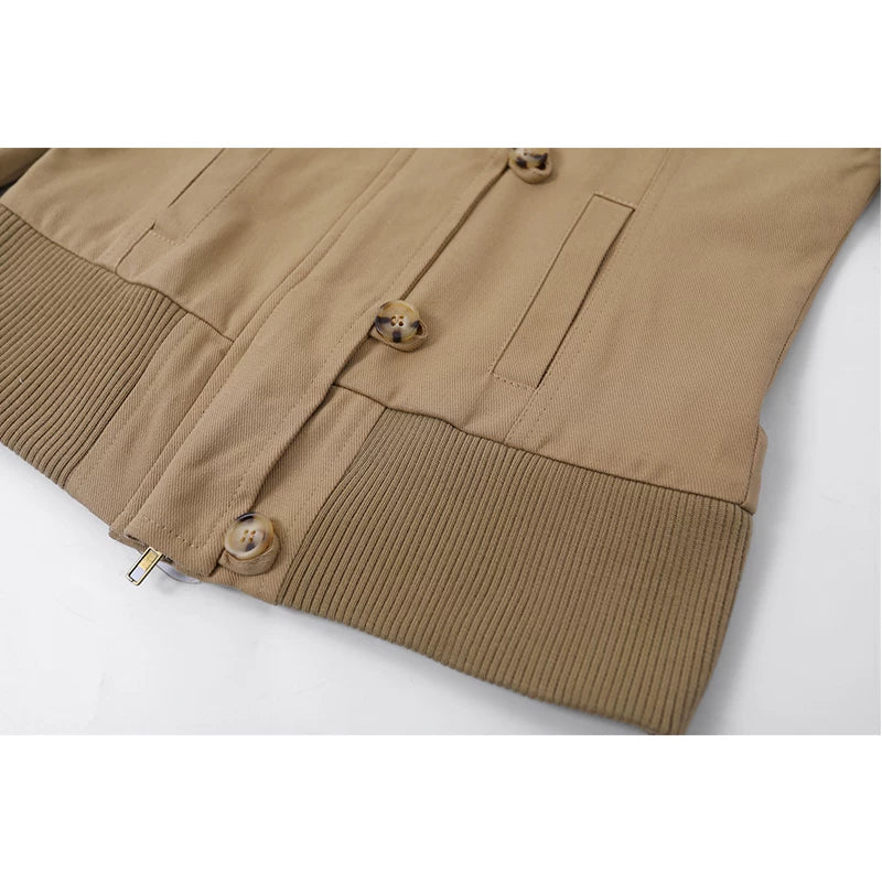 Veste courte à col montant ajustée 