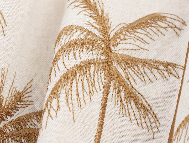 Vestido de Verão com Decote Halter Bordado 