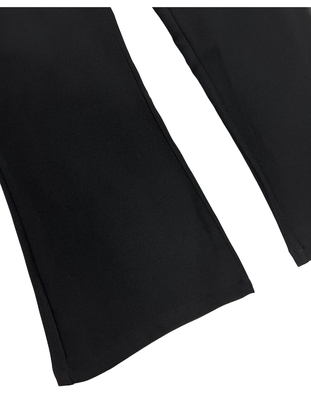 Pantaloni a pieghe svasati con dettaglio in metallo 