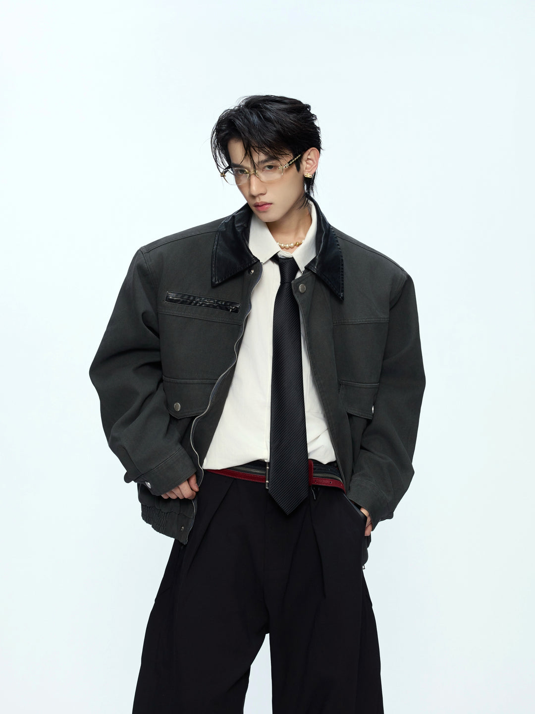 포켓이 있는 대비 라펠 워크웨어 자켓 