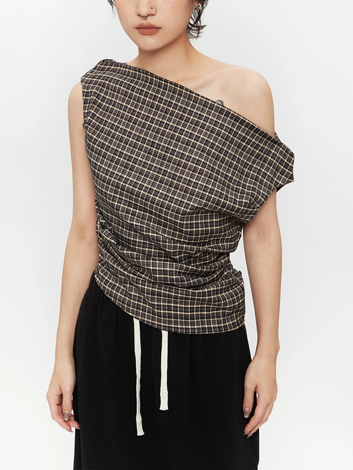 Pull col roulé ajusté à une épaule en tartan 