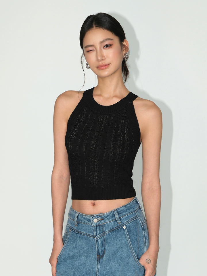 Pletený halter bezramínkový crop top 