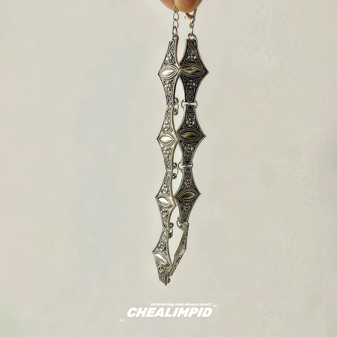 Exquisite Totem Choker