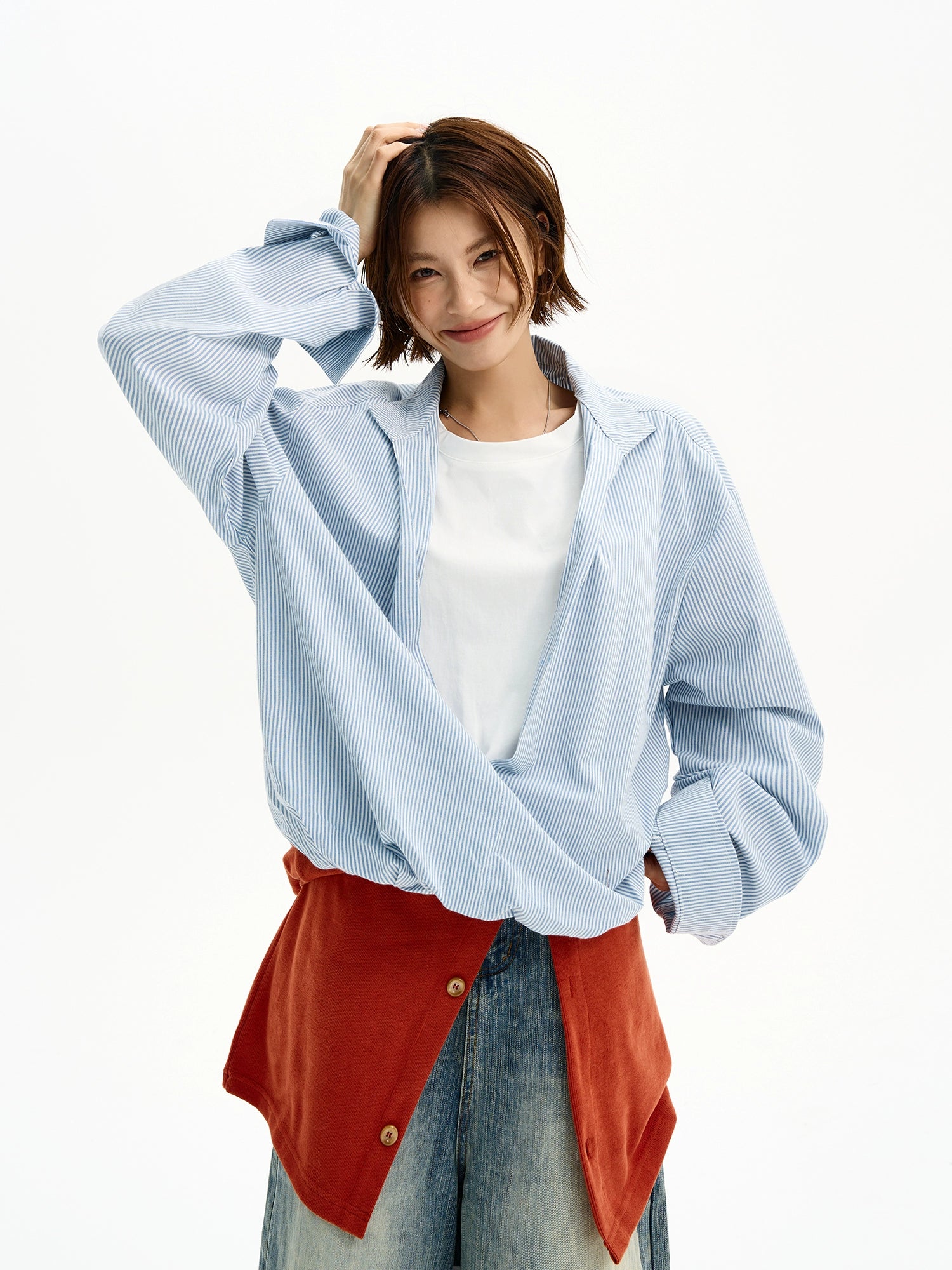 Camicia a maniche lunghe a due pezzi con scollo a V profondo a righe 