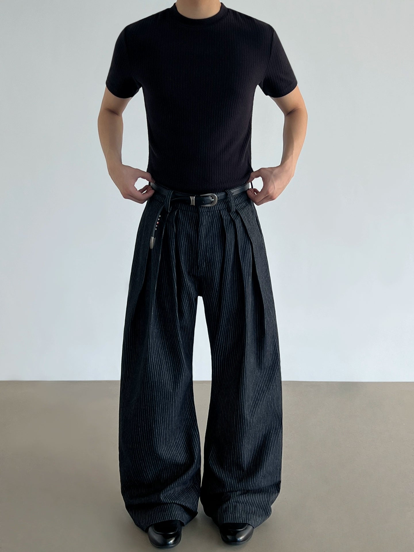 Pliseli Çizgili Geniş Paça Rahat Pantolonlar 