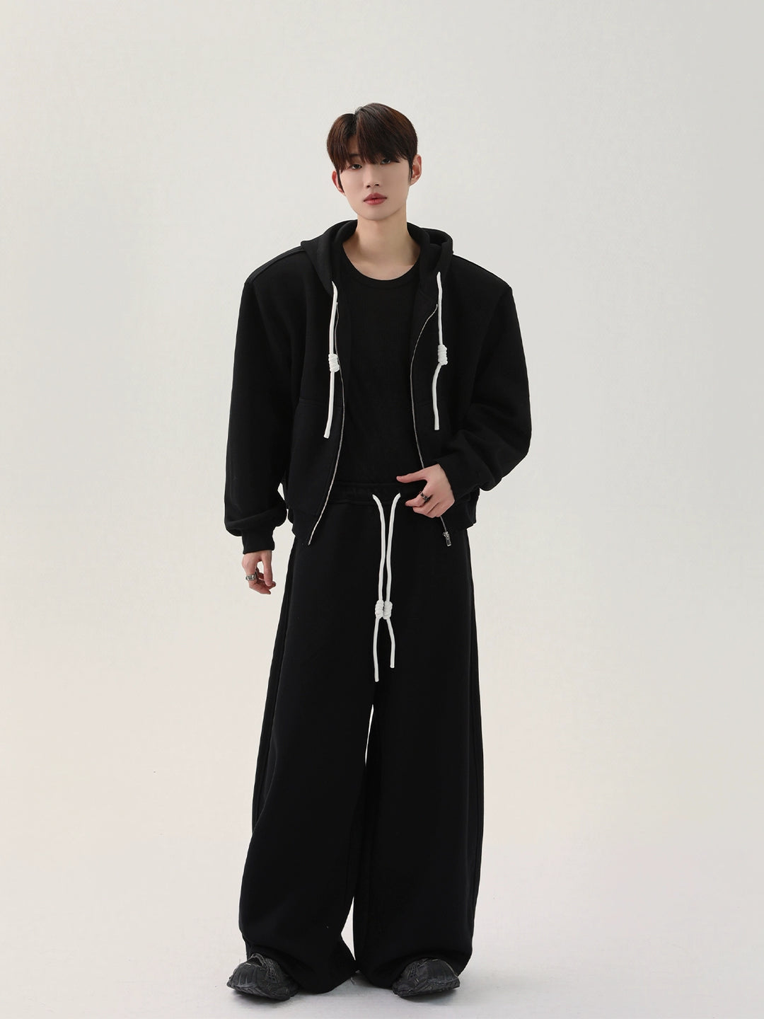 Hooded sweaterjack met casual broek 