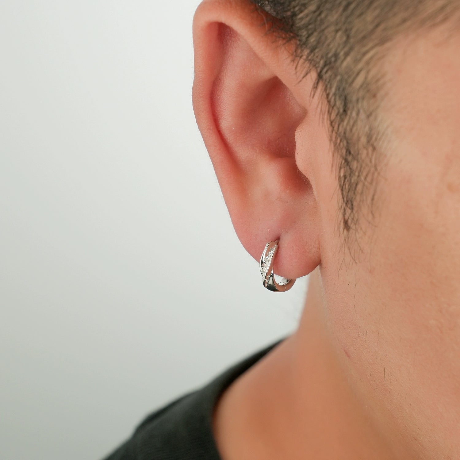 Sterling Gümüş Mobius Halka Küpeler 