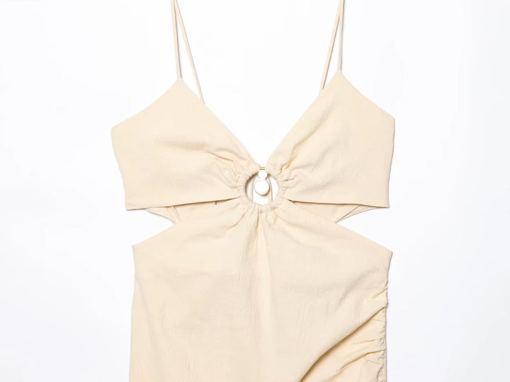 Vestido Midi Recortado com Detalhe Franzido 
