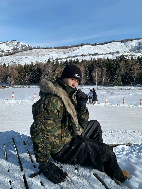 Veste rembourrée camouflage avec capuche en fausse fourrure 