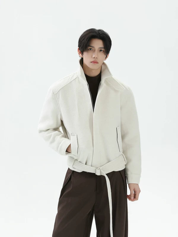 구조화된 어깨가 있는 스탠드 칼라 울 재킷 