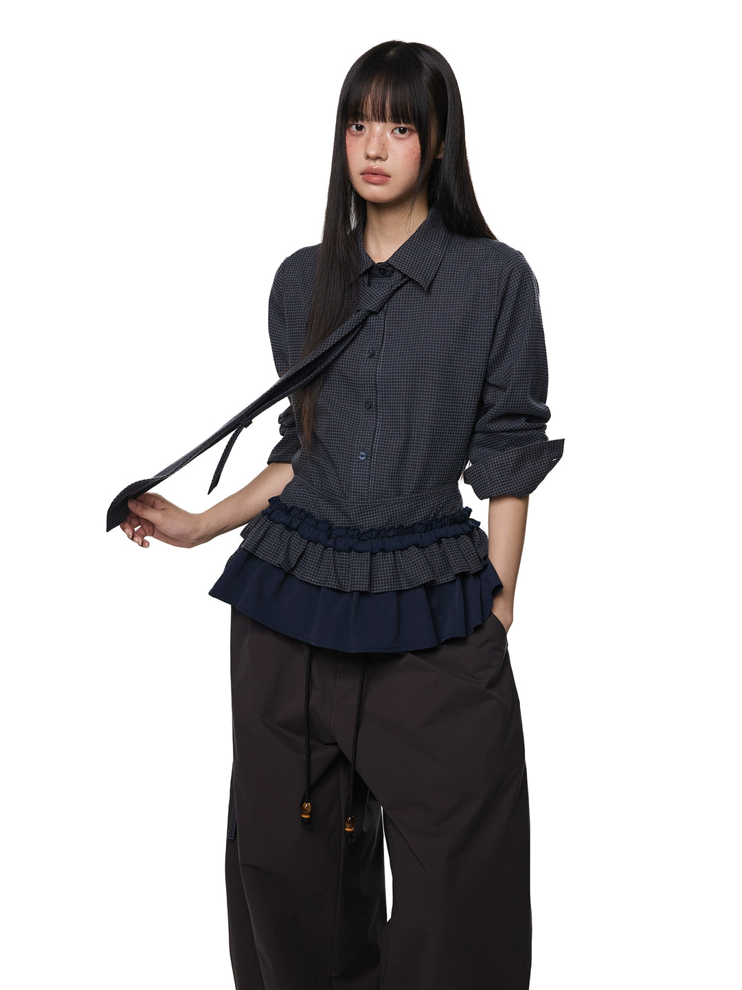 Chemise à cravate à carreaux avec ourlet plissé à volants 