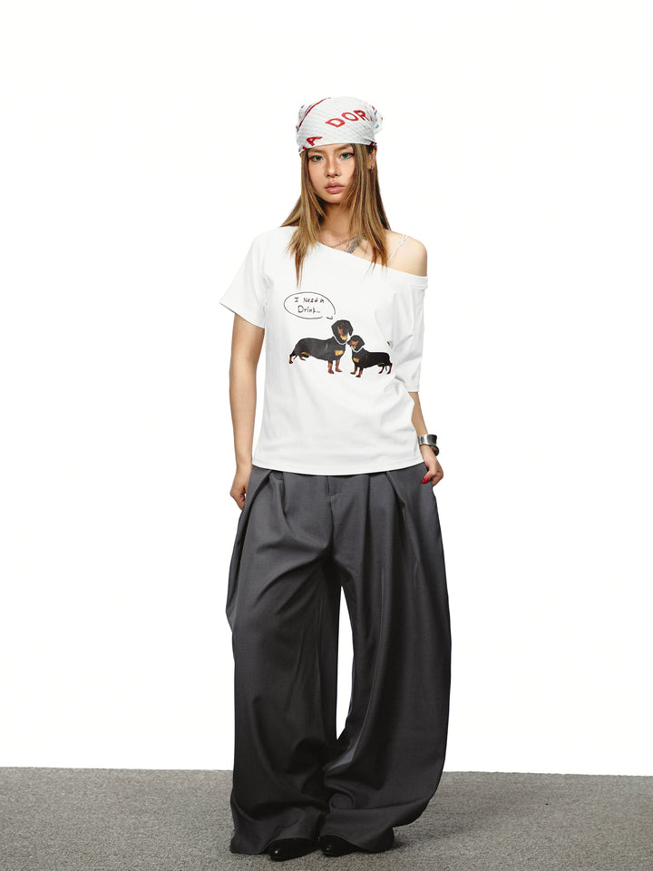 T-shirt off-shoulder grafica di Bassotto 