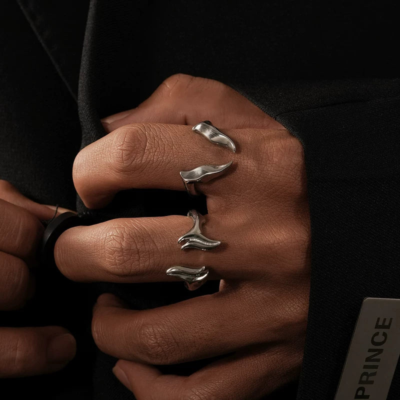 Sada prstenů s vrstveným kovovým plamenem 